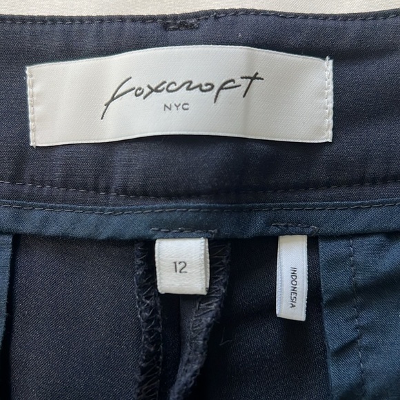 Foxcroft NYC Navy Chino Shorts - Picture 3 of 4
